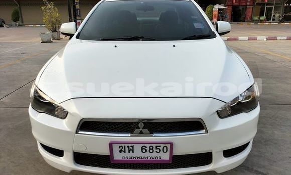 ซื้อ รถมือสอง Mitsubishi Lancer ขาว รถยนต์ ใน %{เมือง} ใน กรุงเทพมหานคร