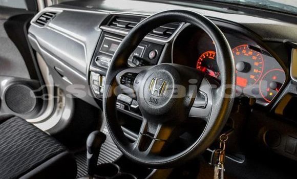 ซื้อ รถมือสอง Honda Brio ขาว รถยนต์ ใน %{เมือง} ใน กรุงเทพมหานคร ซื้อ รถมือสอง Honda Brio ขาว รถยนต์ ใน %{เมือง} ใน กรุงเทพมหานคร