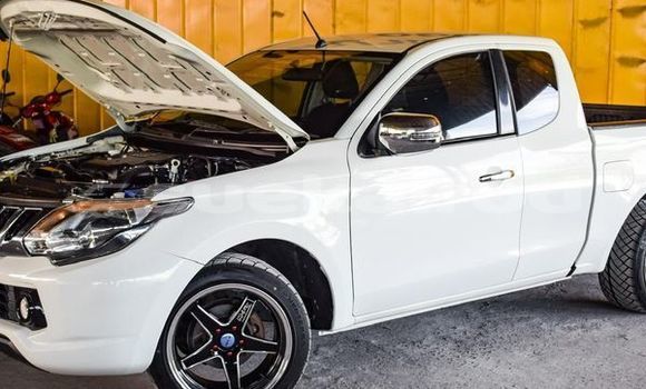 ซื้อ รถมือสอง Mitsubishi Triton ขาว รถยนต์ ใน %{เมือง} ใน กรุงเทพมหานคร ซื้อ รถมือสอง Mitsubishi Triton ขาว รถยนต์ ใน %{เมือง} ใน กรุงเทพมหานคร