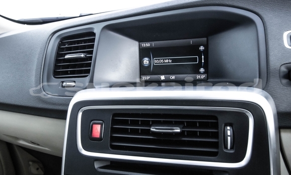 ซื้อ รถมือสอง Volvo V60 ขาว รถยนต์ ใน %{เมือง} ใน กรุงเทพมหานคร ซื้อ รถมือสอง Volvo V60 ขาว รถยนต์ ใน %{เมือง} ใน กรุงเทพมหานคร