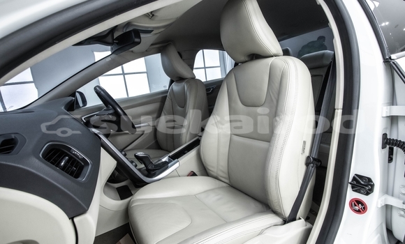 ซื้อ รถมือสอง Volvo V60 ขาว รถยนต์ ใน %{เมือง} ใน กรุงเทพมหานคร ซื้อ รถมือสอง Volvo V60 ขาว รถยนต์ ใน %{เมือง} ใน กรุงเทพมหานคร