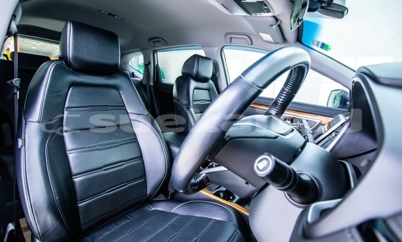 Buy Used Honda CR-V White Car in Bangkok in Bangkok Buy Used Honda CR-V White Car in Bangkok in Bangkok