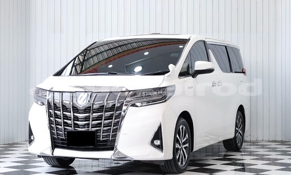 Buy Used Toyota Alphard White Car in Bangkok in Bangkok