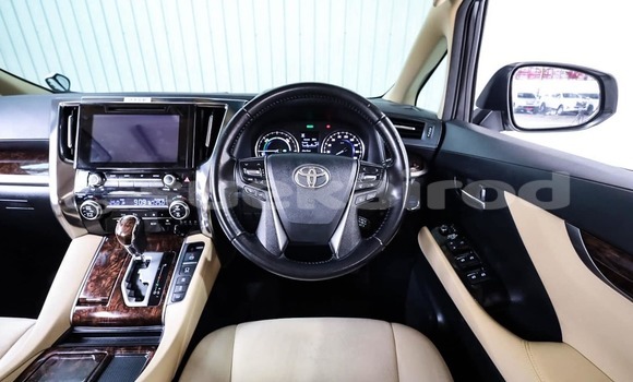 Buy Used Toyota Alphard White Car in Bangkok in Bangkok Buy Used Toyota Alphard White Car in Bangkok in Bangkok