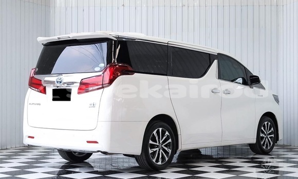 Buy Used Toyota Alphard White Car in Bangkok in Bangkok Buy Used Toyota Alphard White Car in Bangkok in Bangkok