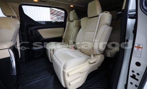 Buy Used Toyota Alphard White Car in Bangkok in Bangkok Buy Used Toyota Alphard White Car in Bangkok in Bangkok