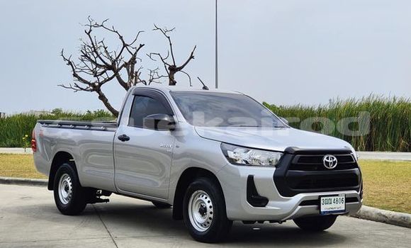Buy Used Toyota Hiluxe Revo Silver Car in Bangkok in Bangkok