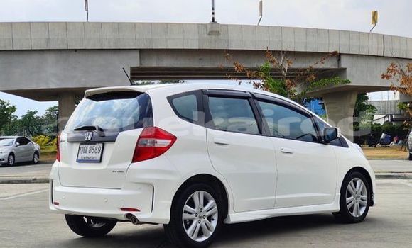 ซื้อ รถมือสอง Honda Jazz ขาว รถยนต์ ใน %{เมือง} ใน กรุงเทพมหานคร ซื้อ รถมือสอง Honda Jazz ขาว รถยนต์ ใน %{เมือง} ใน กรุงเทพมหานคร