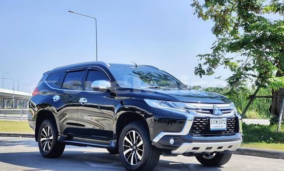 ซื้อ รถมือสอง Mitsubishi Pajero สีดำ รถยนต์ ใน %{เมือง} ใน กรุงเทพมหานคร