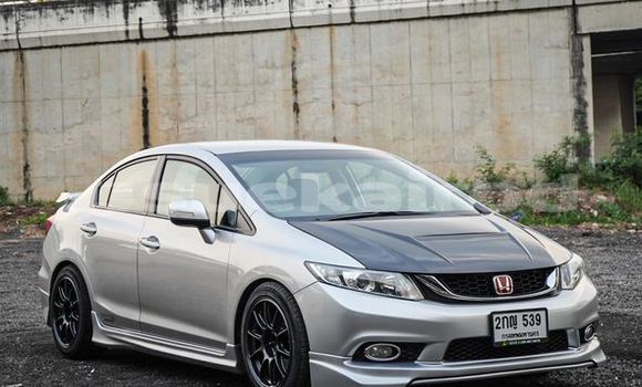ซื้อ รถมือสอง Honda Civic เงิน รถยนต์ ใน %{เมือง} ใน กรุงเทพมหานคร