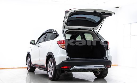 ซื้อ รถมือสอง Honda HR-V ขาว รถยนต์ ใน %{เมือง} ใน กรุงเทพมหานคร ซื้อ รถมือสอง Honda HR-V ขาว รถยนต์ ใน %{เมือง} ใน กรุงเทพมหานคร