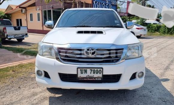 Buy Used Toyota Hiluxe VIGO White Car in Bangkok in Bangkok Buy Used Toyota Hiluxe VIGO White Car in Bangkok in Bangkok
