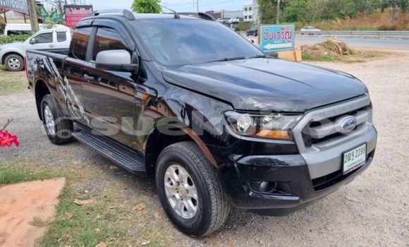 ซื้อ รถมือสอง Ford Ranger สีดำ รถยนต์ ใน %{เมือง} ใน กรุงเทพมหานคร