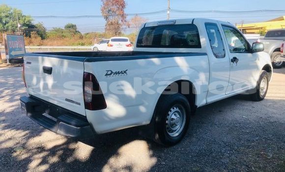 Buy Used Isuzu D-Max White Car in Bangkok in Bangkok Buy Used Isuzu D-Max White Car in Bangkok in Bangkok