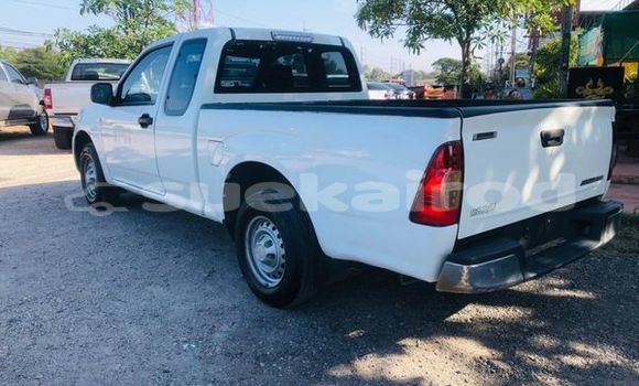 Buy Used Isuzu D-Max White Car in Bangkok in Bangkok Buy Used Isuzu D-Max White Car in Bangkok in Bangkok