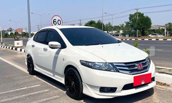 Buy Used Honda City White Car in Bangkok in Bangkok Buy Used Honda City White Car in Bangkok in Bangkok