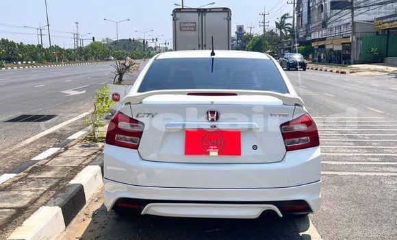 Buy Used Honda City White Car in Bangkok in Bangkok Buy Used Honda City White Car in Bangkok in Bangkok