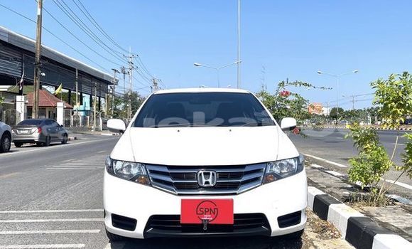 Buy Used Honda City White Car in Bangkok in Bangkok
