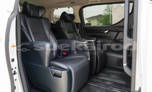 ซื้อ รถมือสอง Toyota Vellfire ขาว รถยนต์ ใน %{เมือง} ใน กรุงเทพมหานคร ซื้อ รถมือสอง Toyota Vellfire ขาว รถยนต์ ใน %{เมือง} ใน กรุงเทพมหานคร