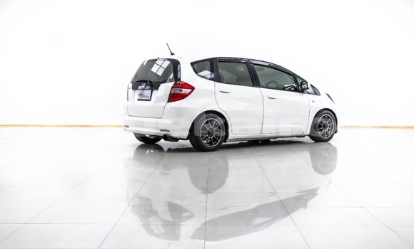 Buy Used Honda Jazz White Car in Bangkok in Bangkok Buy Used Honda Jazz White Car in Bangkok in Bangkok