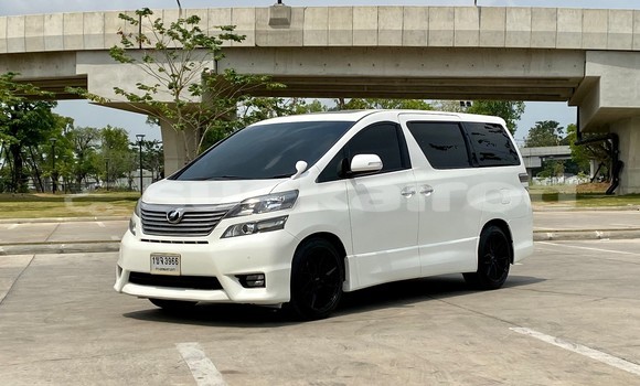 Buy Used Toyota Vellfire White Car in Bangkok in Bangkok Buy Used Toyota Vellfire White Car in Bangkok in Bangkok