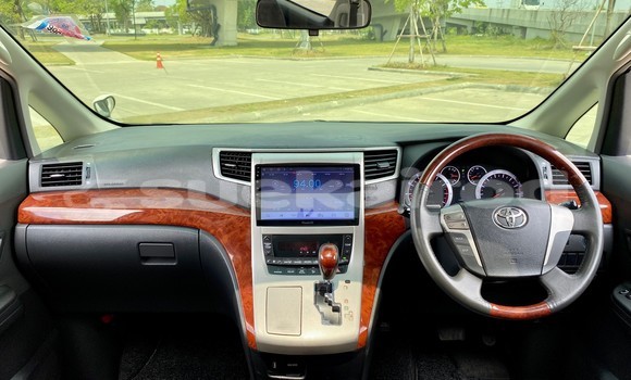 Buy Used Toyota Vellfire White Car in Bangkok in Bangkok Buy Used Toyota Vellfire White Car in Bangkok in Bangkok