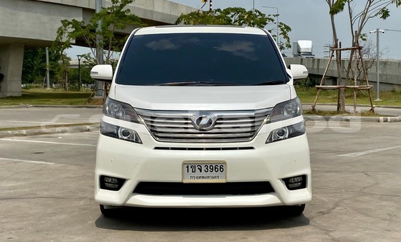 Buy Used Toyota Vellfire White Car in Bangkok in Bangkok Buy Used Toyota Vellfire White Car in Bangkok in Bangkok