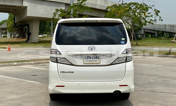 Buy Used Toyota Vellfire White Car in Bangkok in Bangkok Buy Used Toyota Vellfire White Car in Bangkok in Bangkok