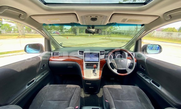 Buy Used Toyota Vellfire White Car in Bangkok in Bangkok Buy Used Toyota Vellfire White Car in Bangkok in Bangkok