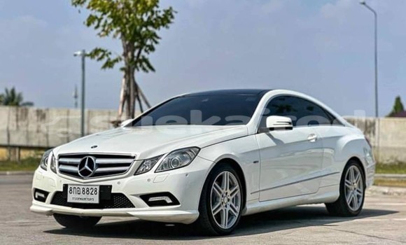 Buy Used Mercedes‒Benz E–Class White Car in Bangkok in Bangkok