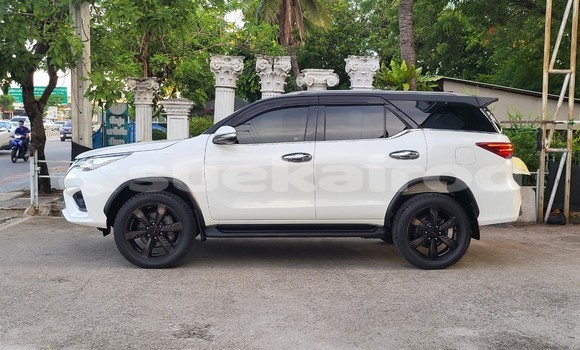 ซื้อ รถมือสอง Toyota Fortuner ขาว รถยนต์ ใน %{เมือง} ใน กรุงเทพมหานคร ซื้อ รถมือสอง Toyota Fortuner ขาว รถยนต์ ใน %{เมือง} ใน กรุงเทพมหานคร