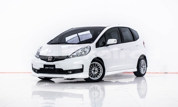 Buy Used Honda Jazz White Car in Bangkok in Bangkok
