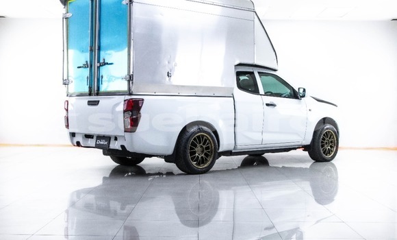 Buy Used Isuzu D–MAX White Car in Bangkok in Bangkok Buy Used Isuzu D–MAX White Car in Bangkok in Bangkok