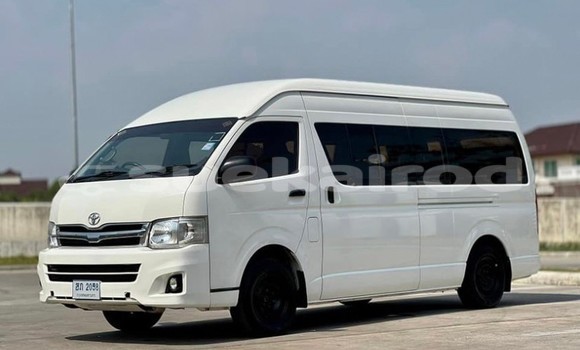 Buy Used Toyota Commuter White Car in Bangkok in Bangkok