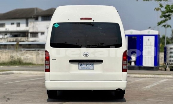 Buy Used Toyota Commuter White Car in Bangkok in Bangkok Buy Used Toyota Commuter White Car in Bangkok in Bangkok