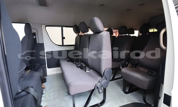 Buy Used Toyota Commuter White Car in Bangkok in Bangkok Buy Used Toyota Commuter White Car in Bangkok in Bangkok