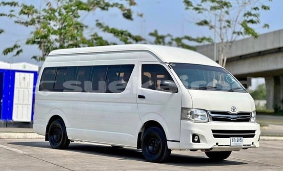 Buy Used Toyota Commuter White Car in Bangkok in Bangkok Buy Used Toyota Commuter White Car in Bangkok in Bangkok