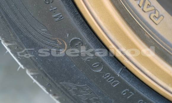 Buy Used Mitsubishi Space Wagon Brown Car in Bangkok in Bangkok Buy Used Mitsubishi Space Wagon Brown Car in Bangkok in Bangkok