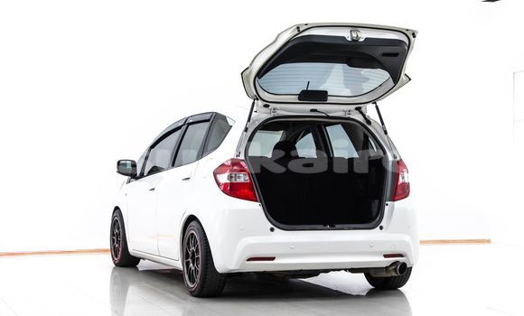 Buy Used Honda Jazz White Car in Bangkok in Bangkok Buy Used Honda Jazz White Car in Bangkok in Bangkok