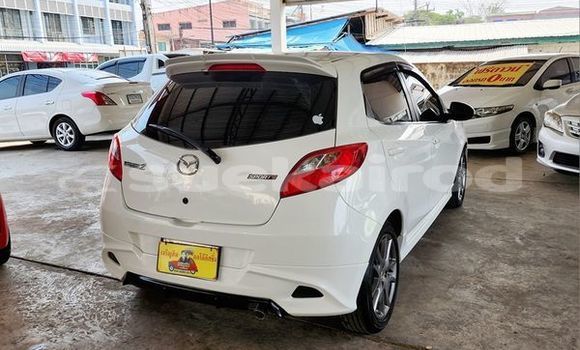 ซื้อ รถมือสอง Mazda Mazda 2 ขาว รถยนต์ ใน %{เมือง} ใน กรุงเทพมหานคร ซื้อ รถมือสอง Mazda Mazda 2 ขาว รถยนต์ ใน %{เมือง} ใน กรุงเทพมหานคร