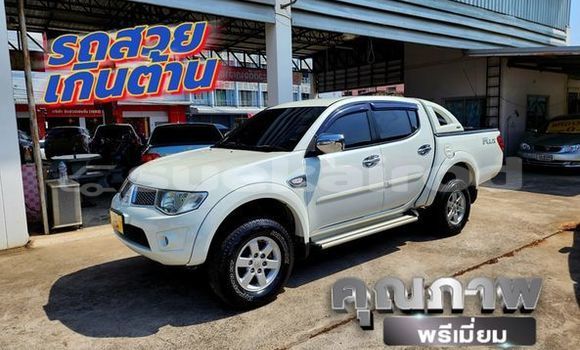 ซื้อ รถมือสอง Mitsubishi Triton ขาว รถยนต์ ใน %{เมือง} ใน กรุงเทพมหานคร