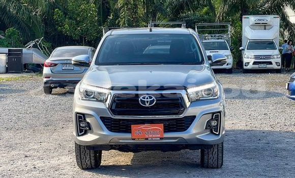 Buy Used Toyota Hiluxe Revo Silver Car in Bangkok in Bangkok Buy Used Toyota Hiluxe Revo Silver Car in Bangkok in Bangkok