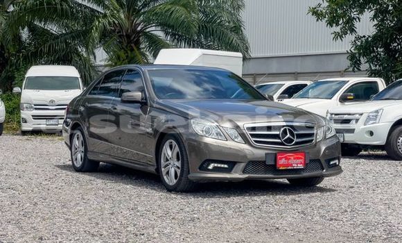 Buy Used Mercedes-Benz E200 Brown Car in Bangkok in Bangkok Buy Used Mercedes-Benz E200 Brown Car in Bangkok in Bangkok