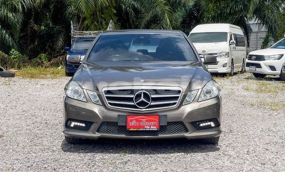 Buy Used Mercedes-Benz E200 Brown Car in Bangkok in Bangkok Buy Used Mercedes-Benz E200 Brown Car in Bangkok in Bangkok