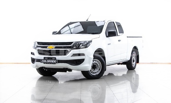 Buy Used Chevrolet Colorado White Car in Bangkok in Bangkok
