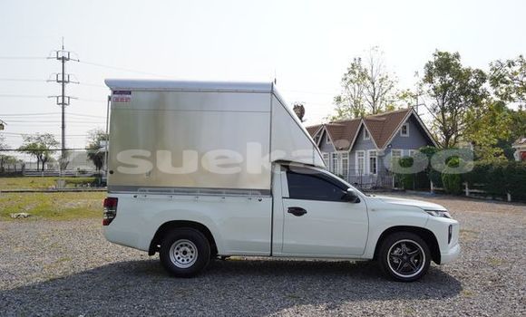 ซื้อ รถมือสอง Mitsubishi Triton ขาว รถยนต์ ใน %{เมือง} ใน กรุงเทพมหานคร ซื้อ รถมือสอง Mitsubishi Triton ขาว รถยนต์ ใน %{เมือง} ใน กรุงเทพมหานคร