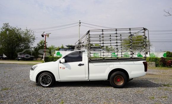 ซื้อ รถมือสอง Isuzu D-Max ขาว รถยนต์ ใน %{เมือง} ใน กรุงเทพมหานคร ซื้อ รถมือสอง Isuzu D-Max ขาว รถยนต์ ใน %{เมือง} ใน กรุงเทพมหานคร