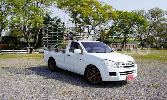 ซื้อ รถมือสอง Isuzu D-Max ขาว รถยนต์ ใน %{เมือง} ใน กรุงเทพมหานคร