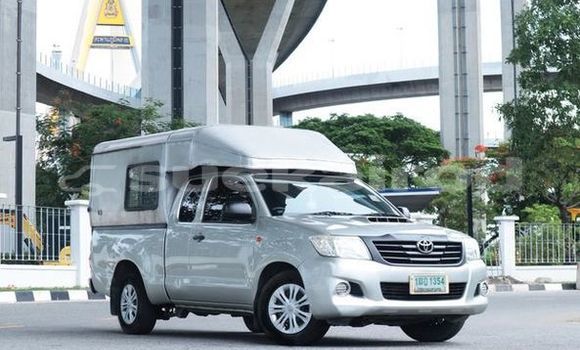 ซื้อ รถมือสอง Toyota Hiluxe VIGO เงิน รถยนต์ ใน %{เมือง} ใน กรุงเทพมหานคร