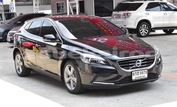Buy Used Volvo V40 Black Car in Bangkok in Bangkok Buy Used Volvo V40 Black Car in Bangkok in Bangkok